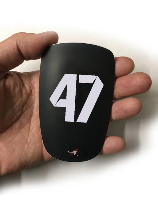 CustomKIT Щитки футбольные с номером 47, мини размер, черный