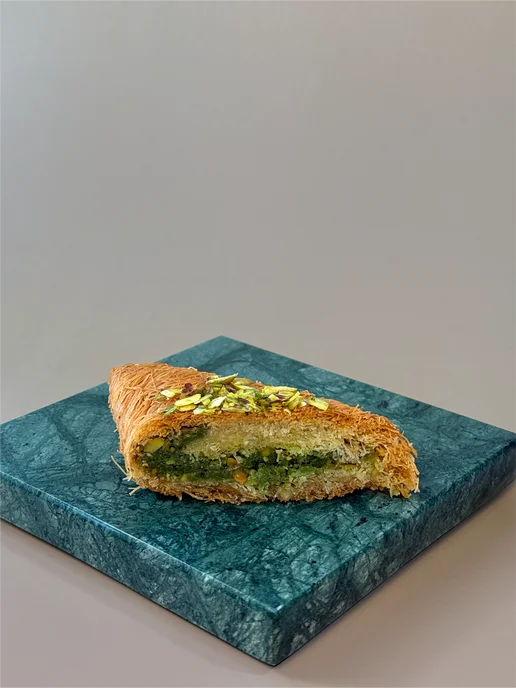 Al Najjar sweets Дубайский десерт с тестом катаифи фисташковой пастой кадаиф, вариант, фото 8