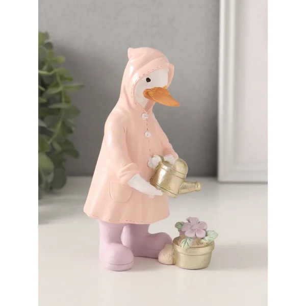 Фигурка Утка в дождевике